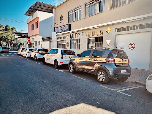 Centro de Formação de Condutores Conduzir