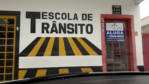 Escola de Trânsito - Curso de Primeira Habilitação e Reciclagem