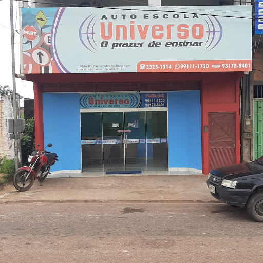 Auto Escola Universo