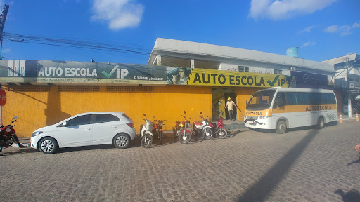 Auto escola Vip.