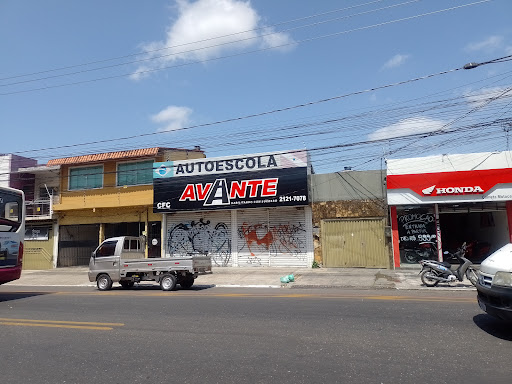 Auto Escola avante